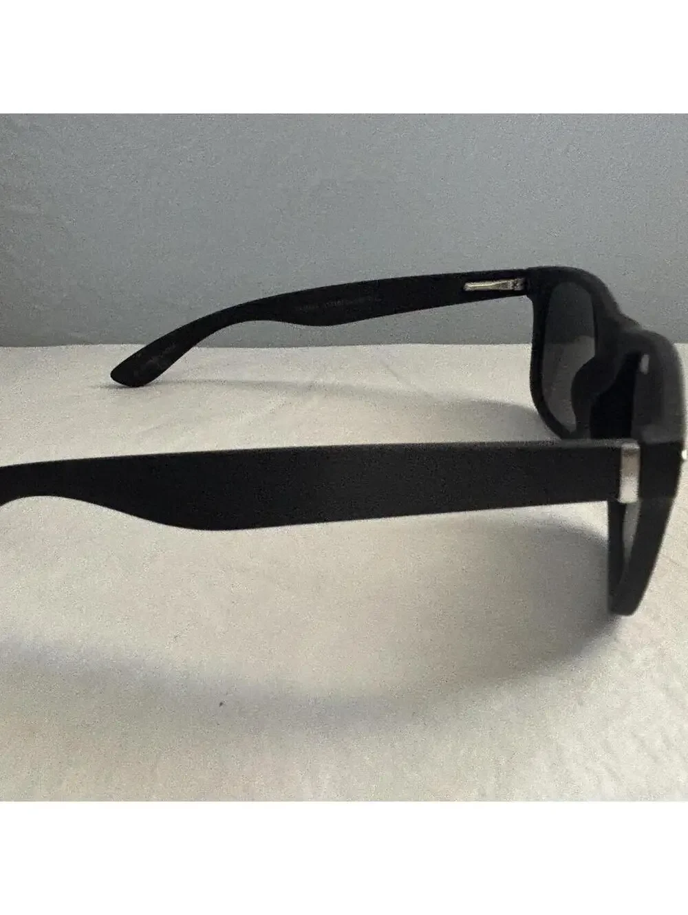 Foster Grant Men's Black Sunglass